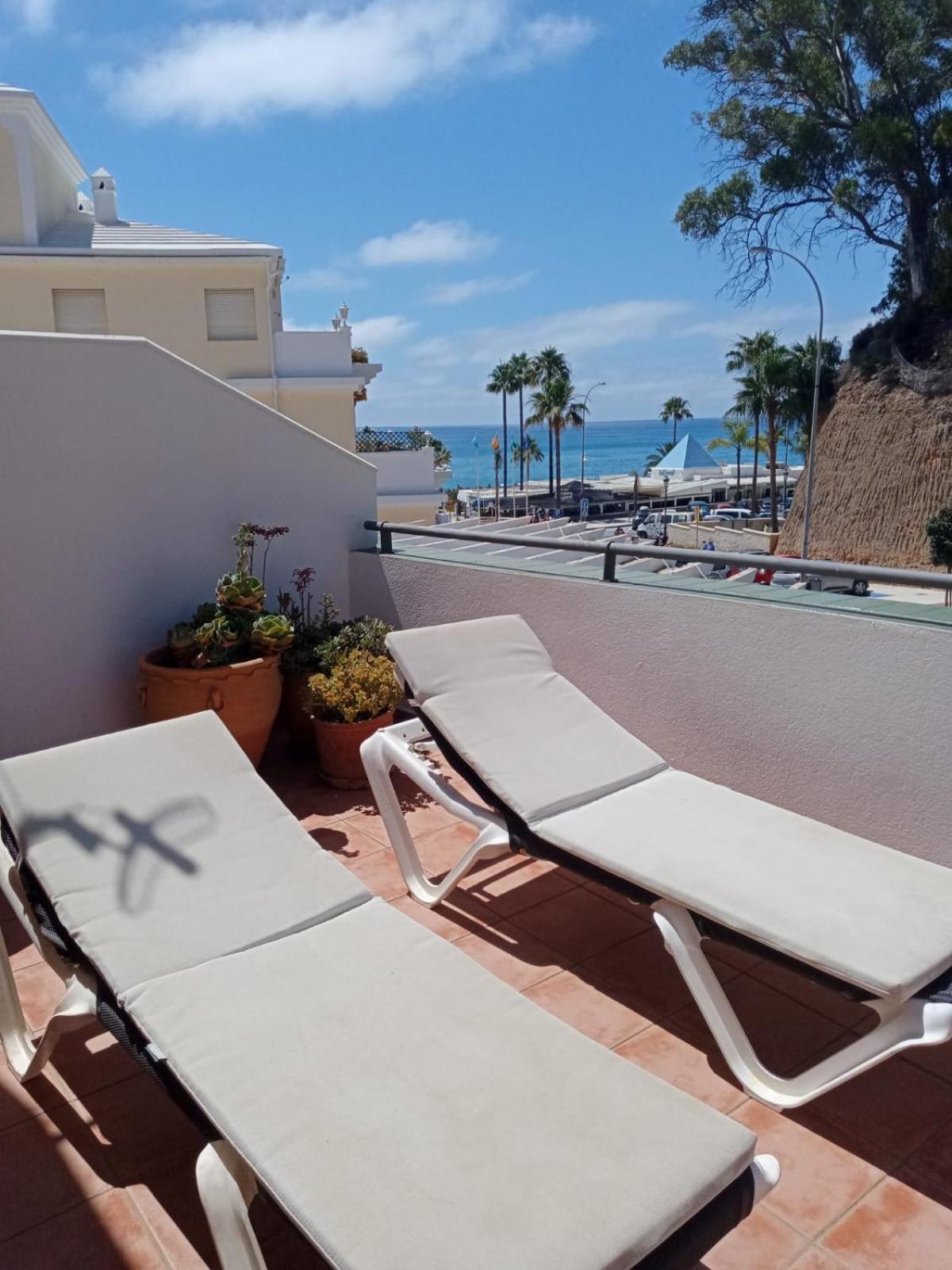Rubarsal 1E Menyber Apartment Nerja Exterior photo